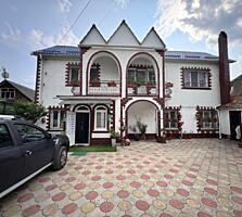 Rișcanovca, Circ, casă în 2 nivele (apartament la sol)