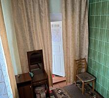 Scoreni, Strășeni, casă batrinească, dar bună de trai