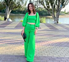 Яркий сочный костюм