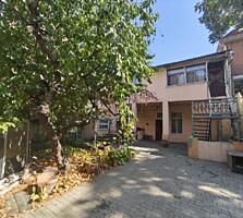 Французский бульвар. Дом-2 квартиры. Романа Кармена. Закрытый двор.