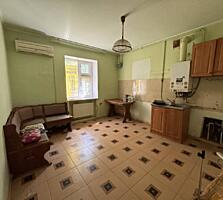 В продаже четырехкомнатная квартира в Фонтанке. Квартира удобной ...