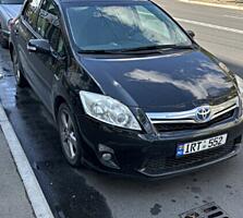 Продам Toyota auris hybrid 2010г