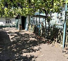 В продаже дом с большим участком земли, в доме 2 отдельные комнаты и .