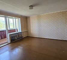 Предлагается к продаже двухомнатная квартира в тихом уютном ...