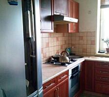 В продаже двухэтажный дом общей площадью 229 м.кв. расположеный на 13 