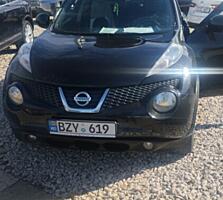 Продам Ниссан жук 2013