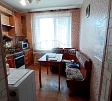 ЦЕНТР кинотеатр им. Горького 3-к кв. 4/5 63,6/39,7/6,9 балкон 5,6 м2