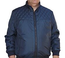 Мужская осенняя куртка большого размера.