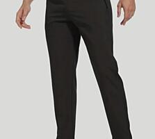 Новые спортивные брюки с молниями на карманах.
50; 52; 54