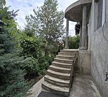 Casă 146 m. p. pe 5 ari în Durlești lângă pădure