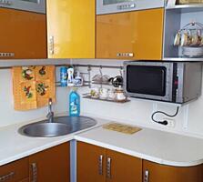 Продается 2 комнатная просторная квартира на Слободке. В квартире ...