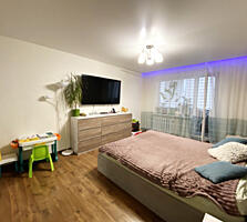 Продаю простору 2к. квартиру на Намиві