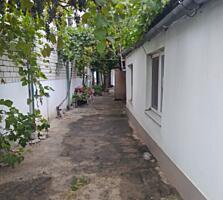 Два Дома во дворе 139 кв. ул. 3 Военная-Купорная, в/уд автон гараж 3 сот