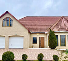 Продам 2-х этажный дом в Фонтанке-1