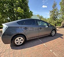 Продам Toyota Prius 2011