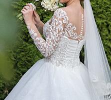 Продаю шикарное свадебное платье в идеальном состоянии!