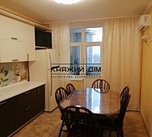 Продается отличная раздельная 3-х комнатная квартира на Осокорках по .