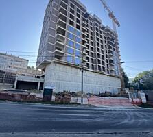 Apartament VA N. testemiteanu 12a et 4 trei cam+liv de colt