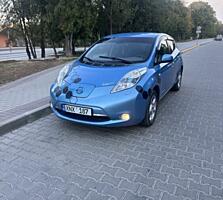Электричка Nissan leaf 2011