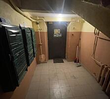 35771 Продам 2-комнатную квартиру возле парка ...