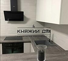 Продажа 1к.кв. в ЖК Лебединый, по ул. Ревуцкого 40в, 42/17/11 кв. м, .
