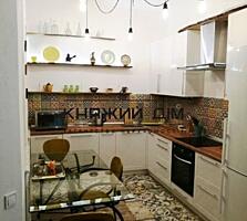 Продажа 3 к.кв. возле м. Арсенальная по ул. Ивана Мазепы 3. Квартира .