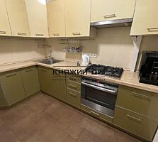 Продажа раздельной 2-х к.кв. по ул. Марины Цветаевой 16, 52/30/8 кв. .