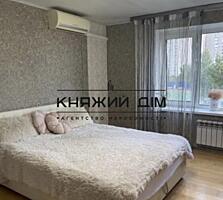 Продаж 2-х к.кв. по вул. Здолбунівській , метро Осокорки в ...