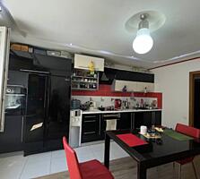 В продаже просторная 2-х комнатная квартира в новом доме на Таирово. .