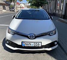 Продам Toyota Auris 2016 года