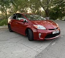 Продам Toyota Prius 30 2013года