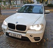 БМВ Х5. 2012 3.5 дизель 225 км. Обмен. Торг. Обмен на недвижимость.