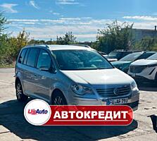 Volkswagen Touran (Доступен в Автокредит)