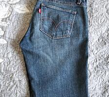 Джинсы Levis