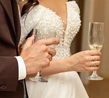 Продам свадебное платье, не венчанное