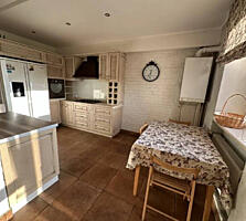 Предлагаются к продаже трехкомнатная квартира в престижном районе, ЖК 