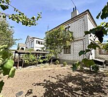 Продаю гарний будинок в Весняному