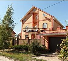 Продам полностью оборудованный и готовый к проживанию кирпичный дом ..