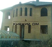 Продается 2-х этажный дом в с. Заборье, расположенный на участке 15 ..