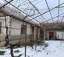 Продам дом в Чобручи центр