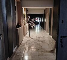 Продам двухкомнатную квартиру с капитальным ремонтом.