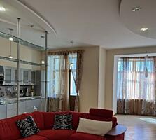 Продам квартиру 146.3 кв. м., 3/8, новом доме в жк Отрада.