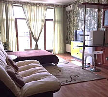 В продаже квартира с террасой в Аркадии. Просторная кухня с гостиной. 