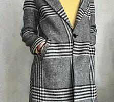 Продам женскую верхнюю одежду