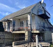 Два дома с гаражом.