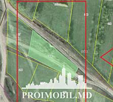 Spre vânzare se oferă teren pentru construcții, situat în r. ...