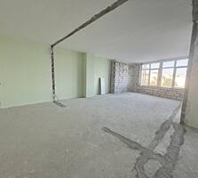 Предлагается к продаже квартира в Аркадии в состоянии от строителей. .