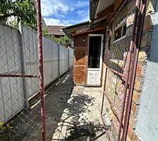 Продаж будинку зі своїм двором в Лісках, 5 кімнат