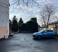 28135Трехкомнатная квартира с гаражом и ...