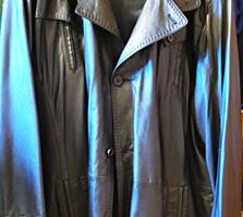Кожаный плащ мужской-новый (не ношен) большой размер (60-64)-6000=руб.